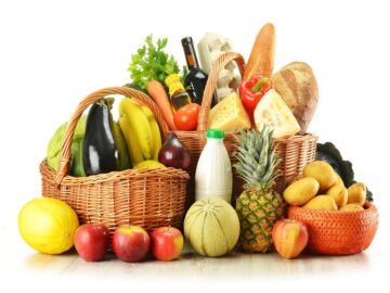 régime Thonon fruits, légumes et produits laitiers dans un panier un osier